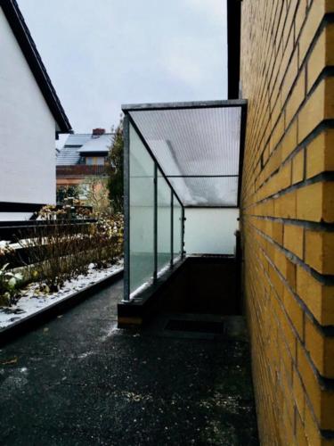 Glasüberdachung