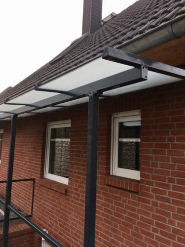 Glasüberdachung